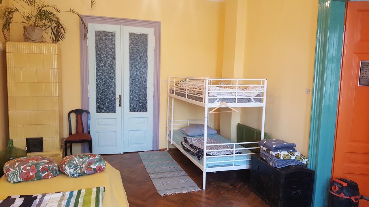 Mountain Tale Hostel Brassó Kültér fotó