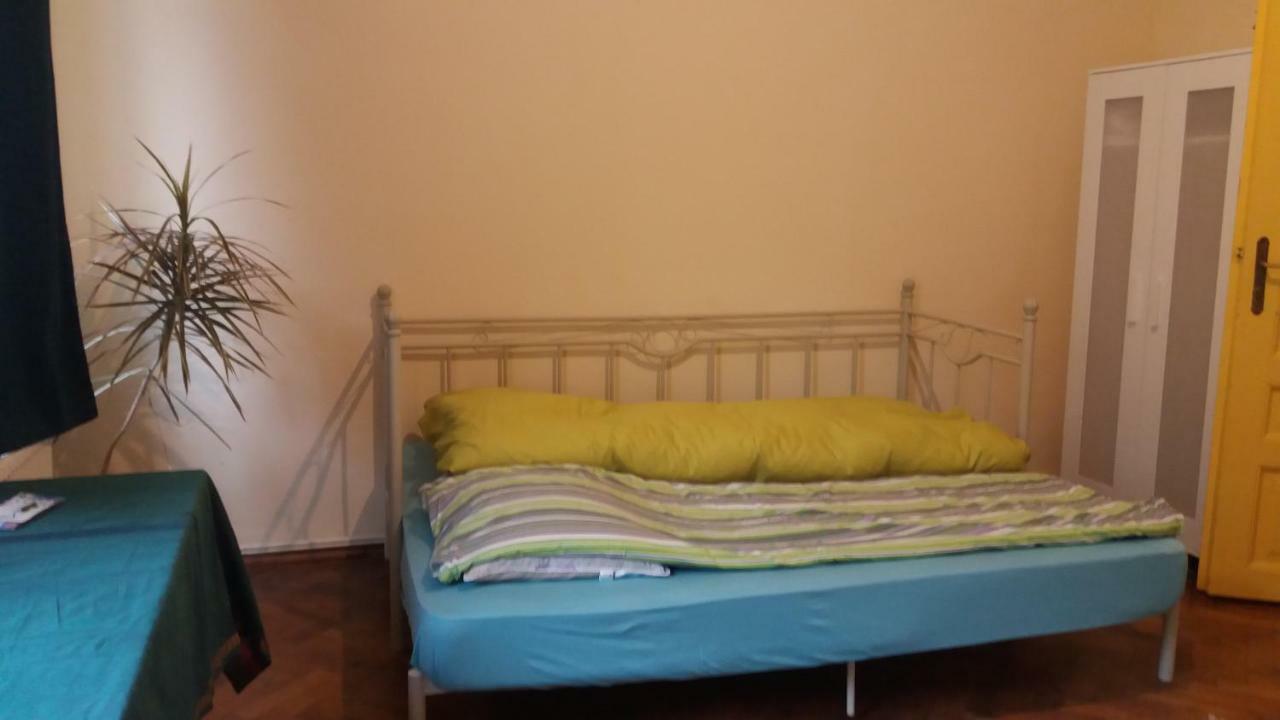 Mountain Tale Hostel Brassó Kültér fotó
